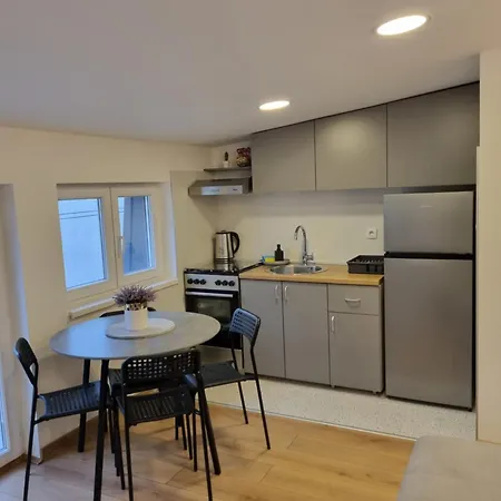 S Διαμέρισμα Βελιγράδι